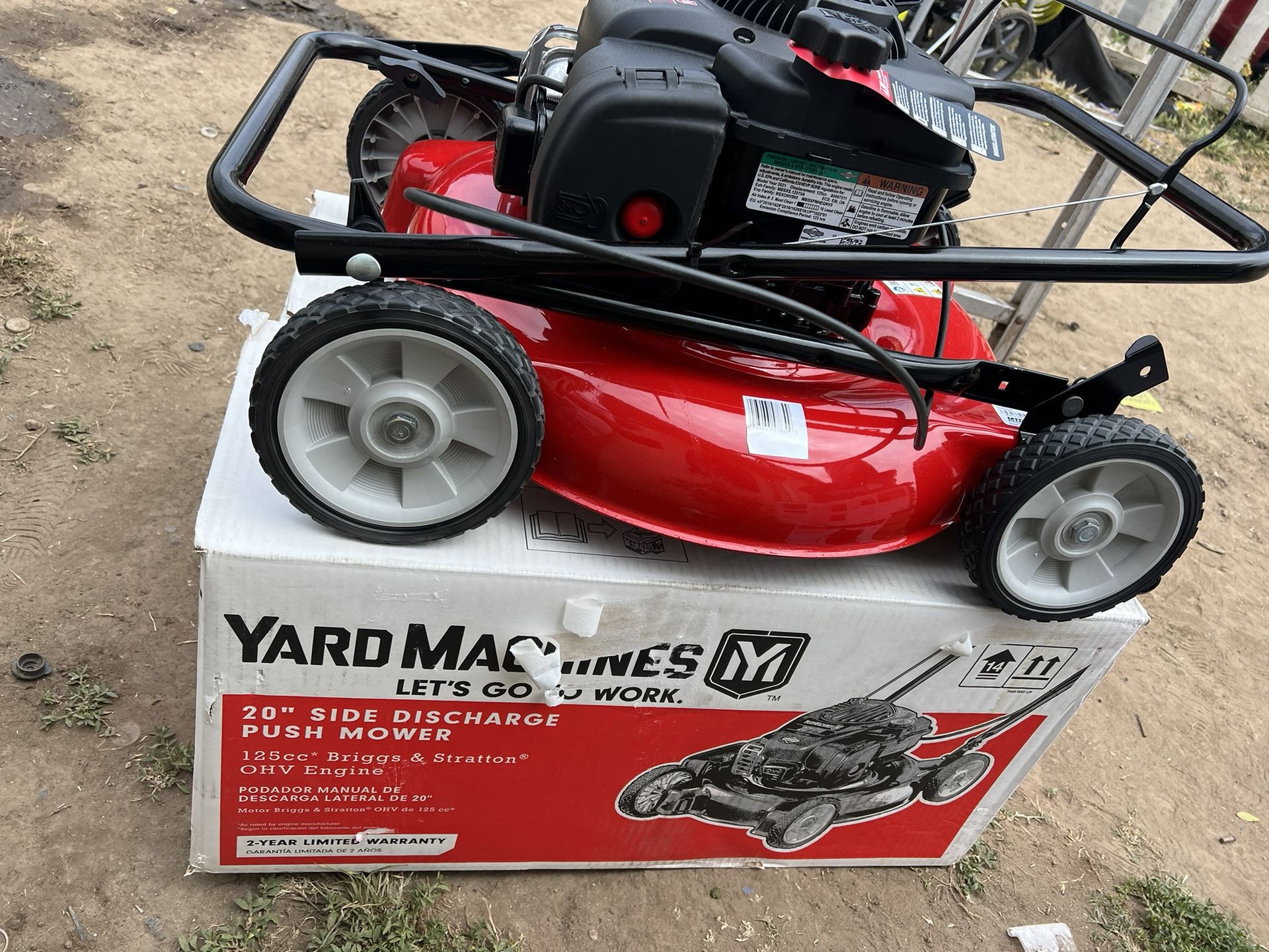 Yard Machines 20 in. 125 cc OHV Briggs and Stratton Gas Walk