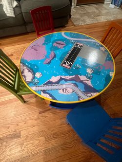 Table 4 chairs