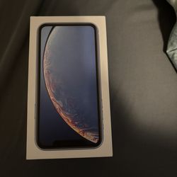Apple iPhone XR Carrier Unlocked 128gb - Very Good Condition , Been In Otterbox Since New . Cash Firm Price 