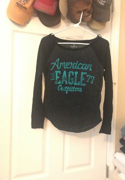 American Eagle 🦅 long sleeve shirt