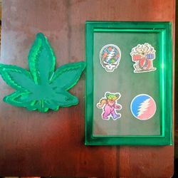 Marijuana Weed Ashtray And Matching Rolling Tray 