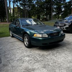 2000 Ford Mustang