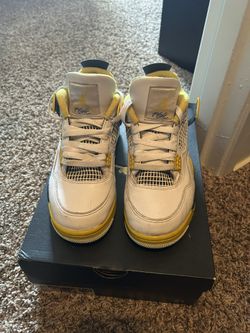 Air Jordan 4 Retro
