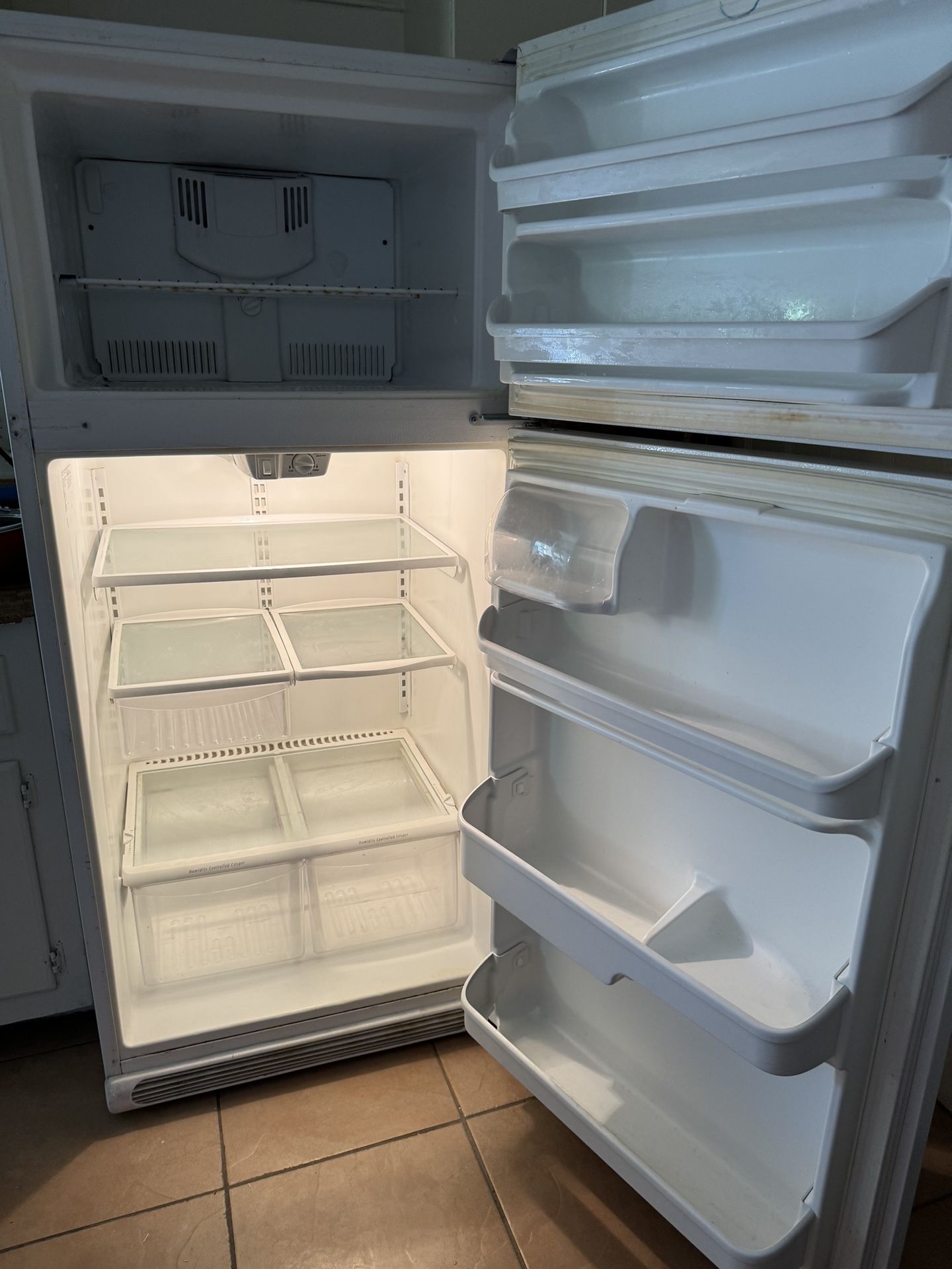 18.2 cu. ft. top freezer refrigerator