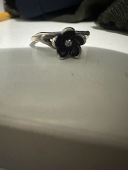 Pandora flower ring