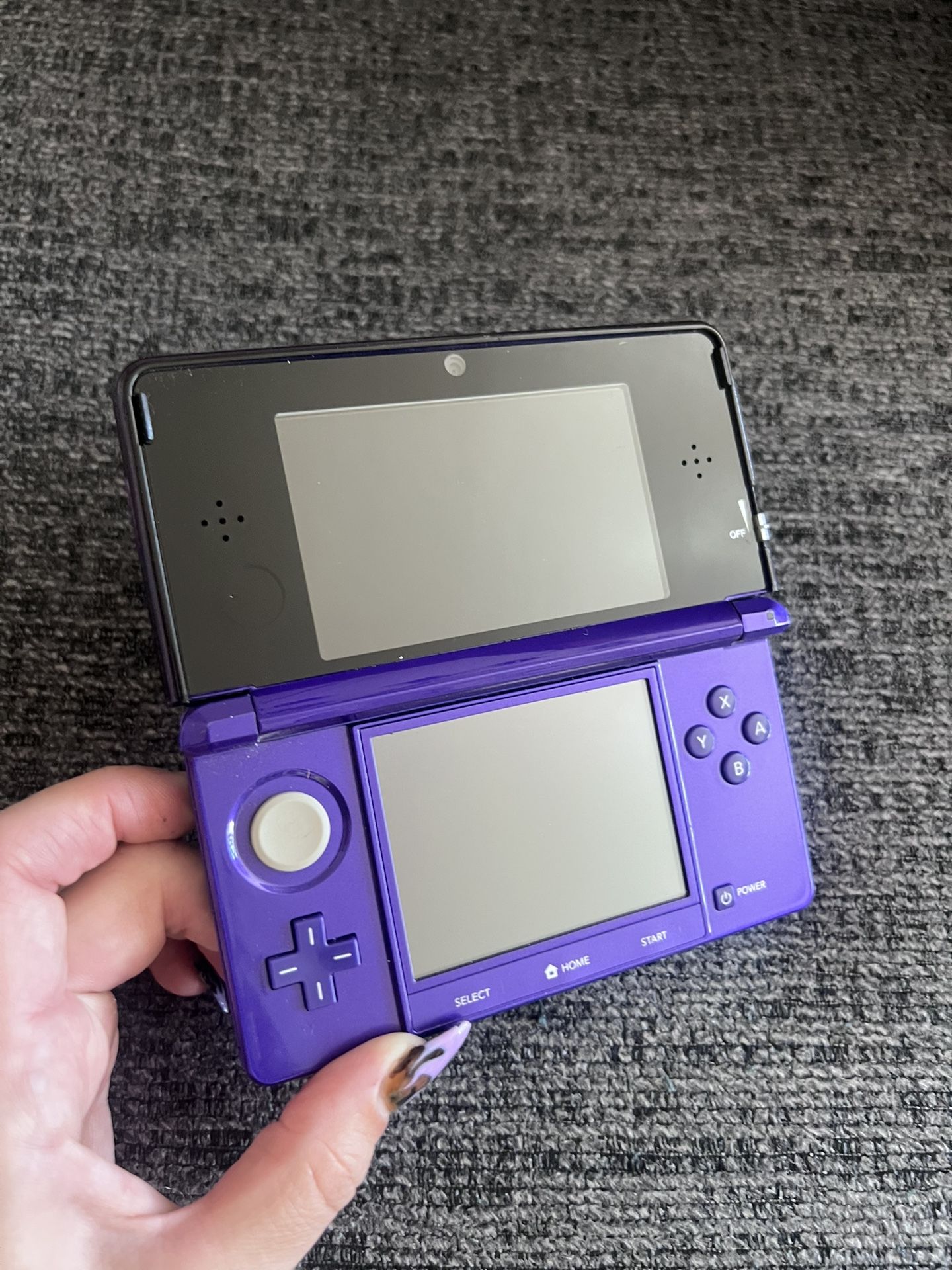 Purple Nintendo 3DS