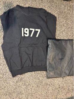 Essential hoodie