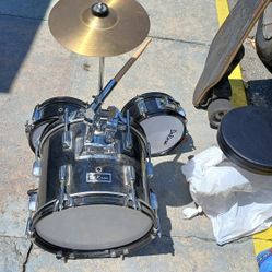 De Rosa Toddler Drum Set