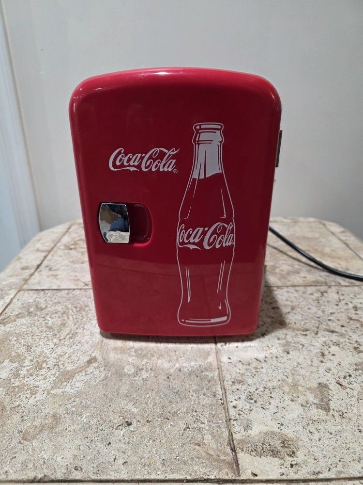 Coca Cola Mini Fridge 