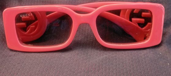 NEW Gucci GG1325S Women's Rectangular Sunglasses - Red/Brown (Never Worn)Price: $320 (OBO)