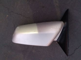 2003-2006 Toyota Camry side view mirror (driver's side) oem.