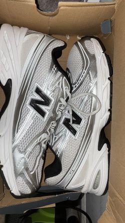 New Balance 740