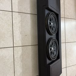 KICKER 43C104 Comp 10” 300 Vatios 4- Ohms Subwoofer .
