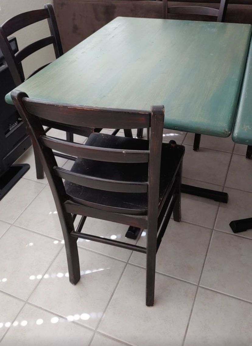 Solid wood table and 4 sturdy chairs!