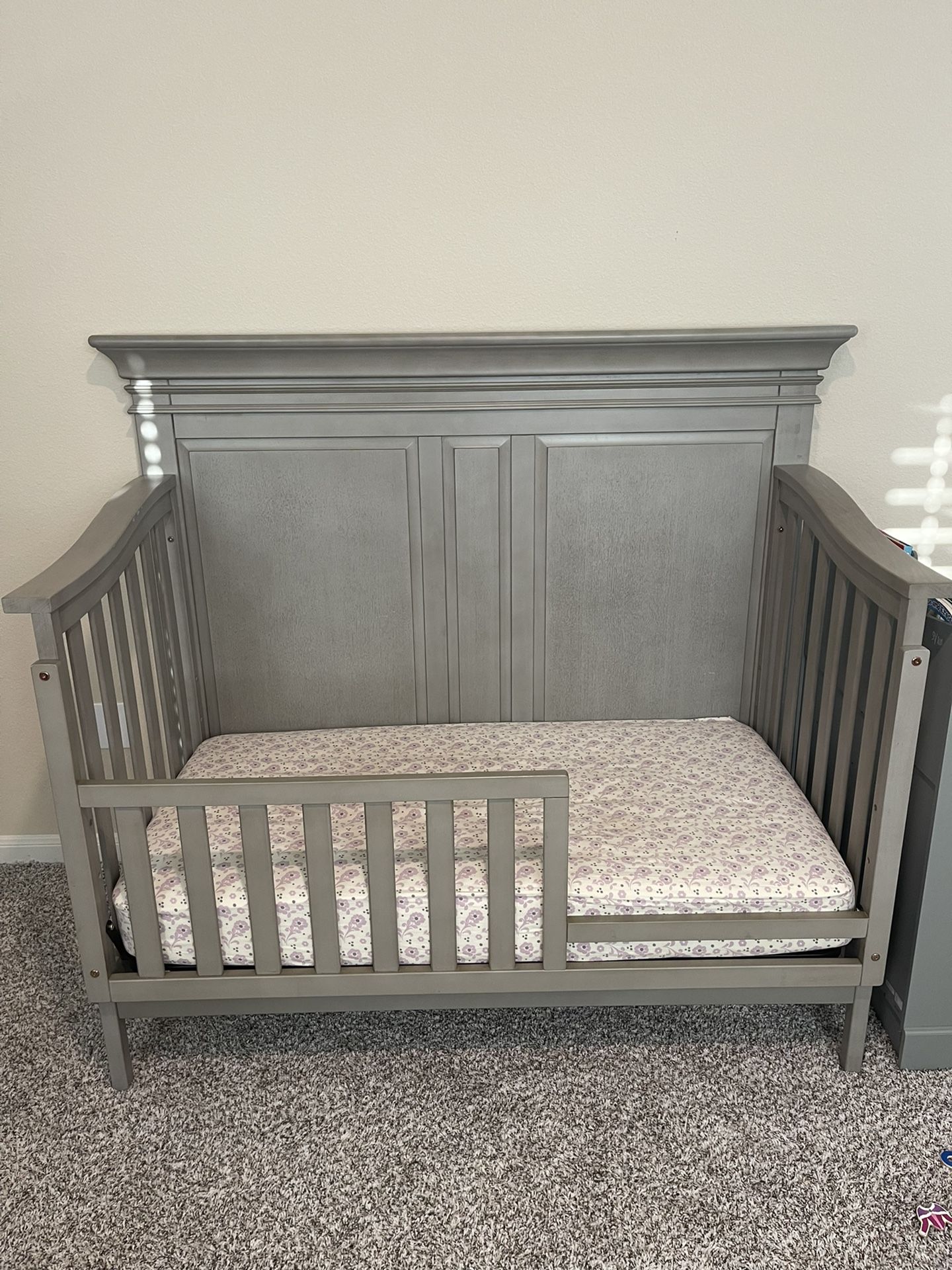 Baby Cache Vienna 4-in-1 Convertible Crib in Ash Grey and dresser