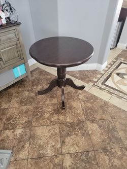 Coffee Table (CHAIRS NOT INCLUDED)