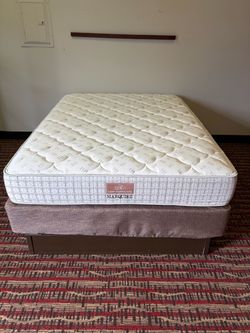 Showroom Sample Sale