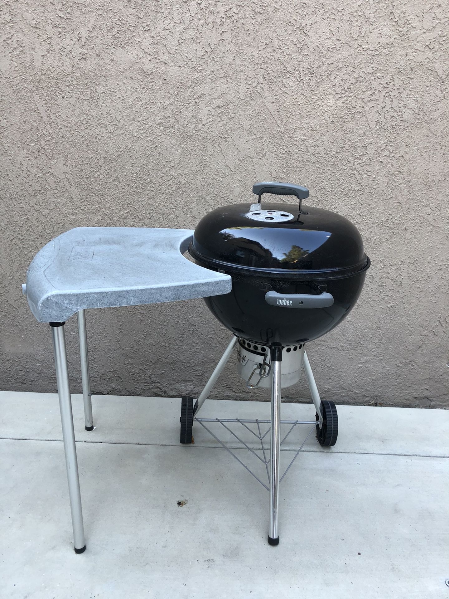 Weber 18” Premium Charcoal Grill