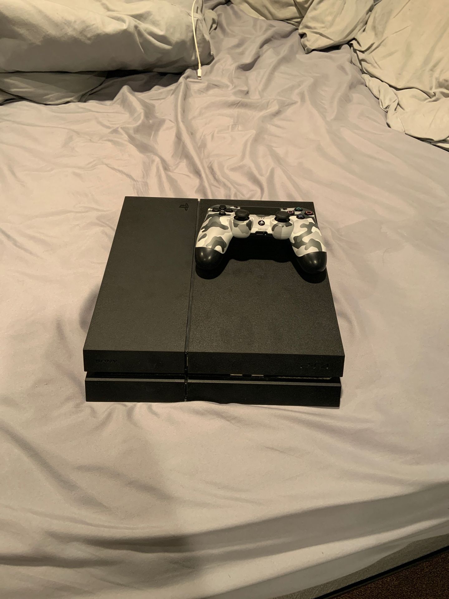 PlayStation 4 [Camo Controller and Cords Included]