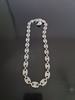 INVICTA NECKLACE!!! MADE VERY WELL SILVER AND BLING!!!!