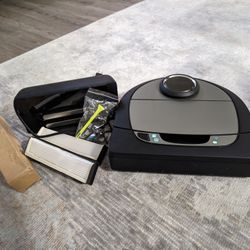 Neato D7 Robotic Vacuum 