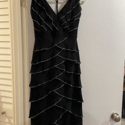 Tadashi Size 4 Black Dress