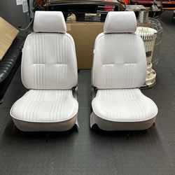 Muscle Car White Bucket Seats