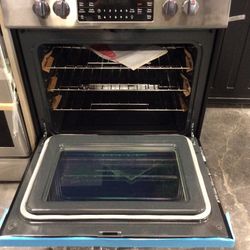 Frigidaire 30” Front Control Electric Range w/ Air Fryer 