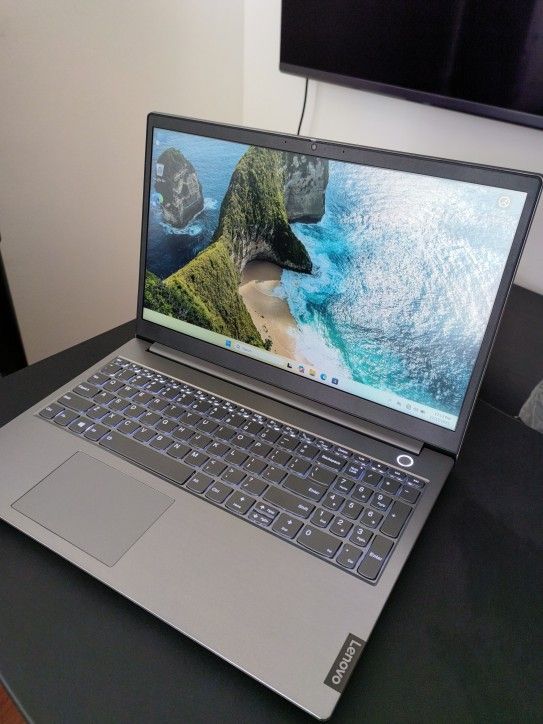 Laptop LENOVO Business/Creator 