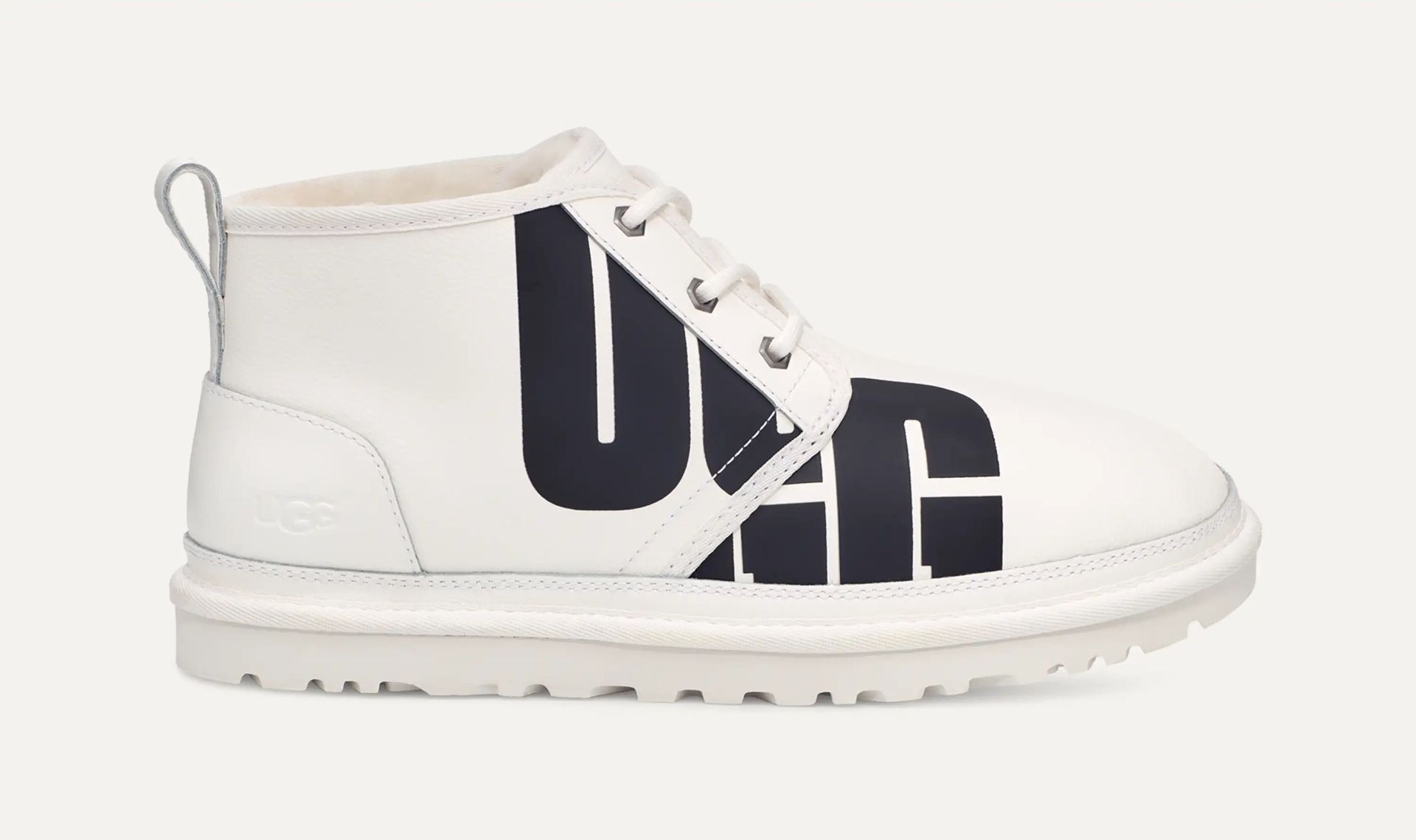 UGG women  Neumel Chopd White Leather Chukka Boots size 8