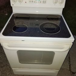 Electric glass top stove