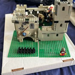 Lego Castle 6080 Incomplete 