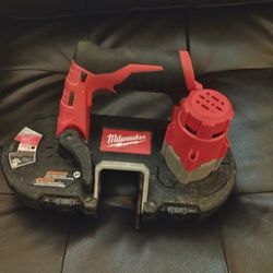 Milwaukee 12v Bandsaw  With Battery 3.0