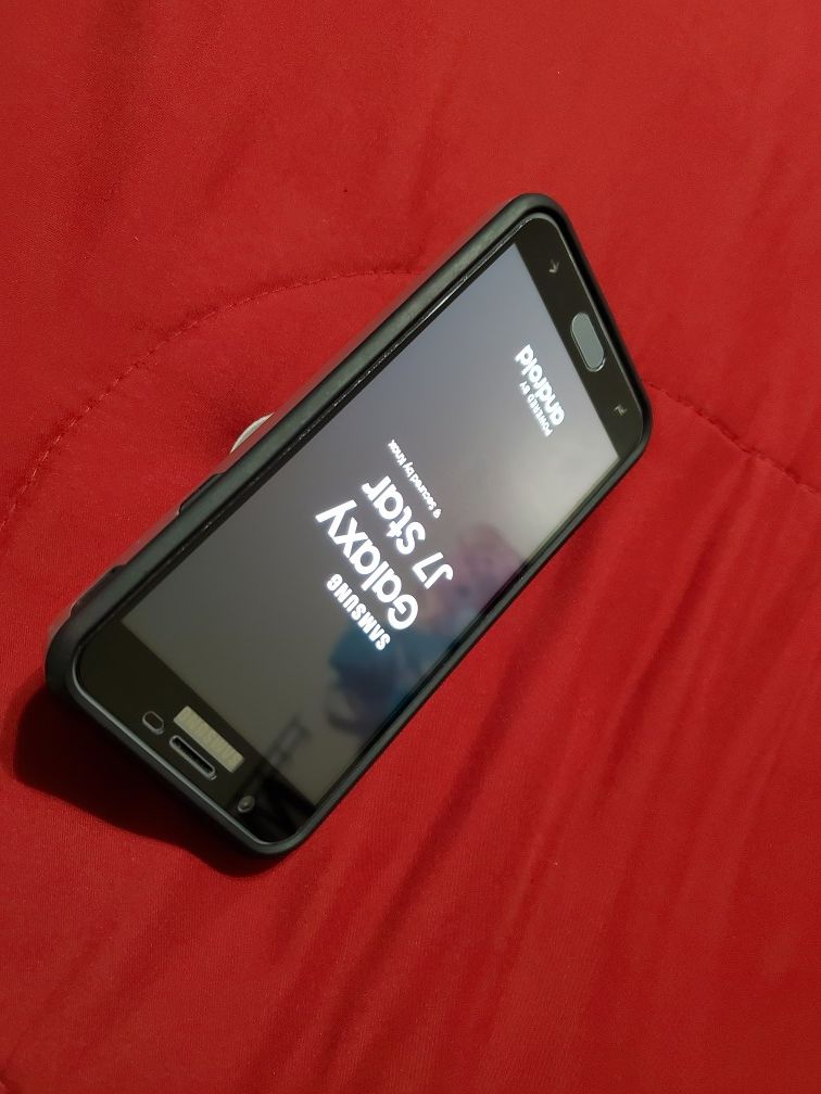 Cell . Samsung Galaxy J7 star .... hard case and screen protector