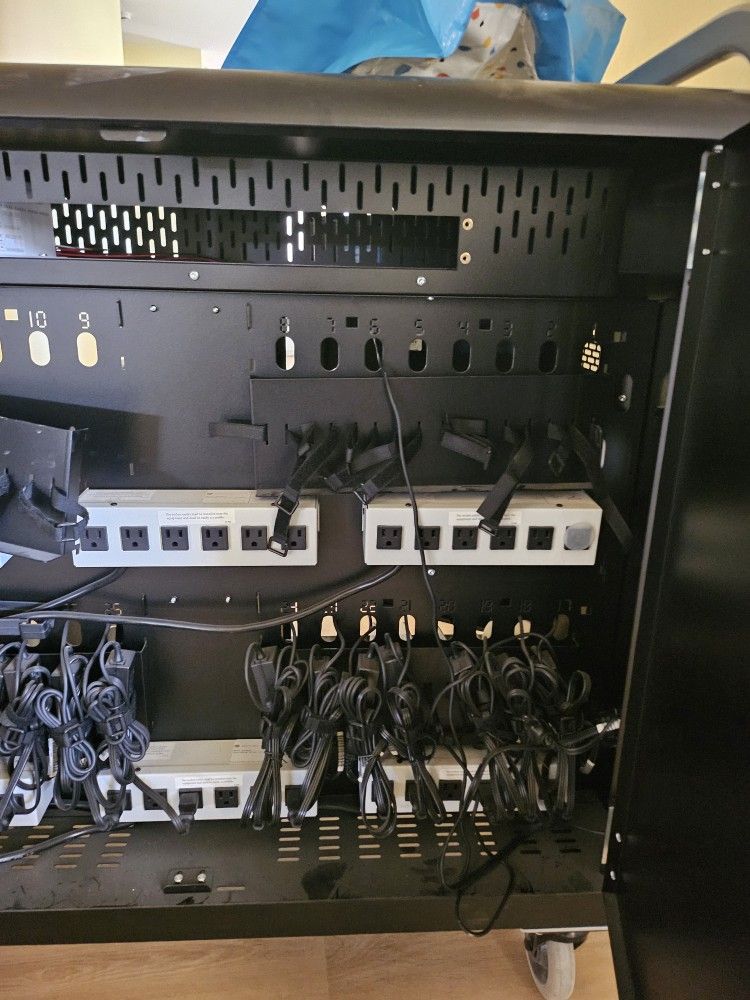 Portable chromebook Unit