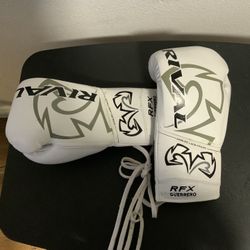 Rival Boxing Gloves 8oz