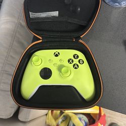 Xbox remote with case