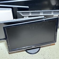 Four Dell HDMI-compatible 24-inch HD monitors for sale, 1080p resolution. They are repairable or for parts, priced at $10 each.”