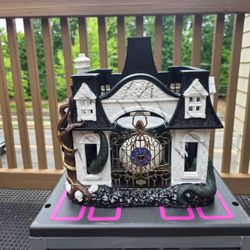 Glow In The Dark 3 Wick Haunted House Candle Holder 