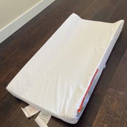 Munchkin Diaper Waterproof Changing Pad