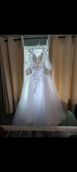 Wedding dress