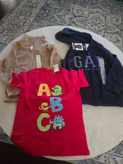 Gap sweater