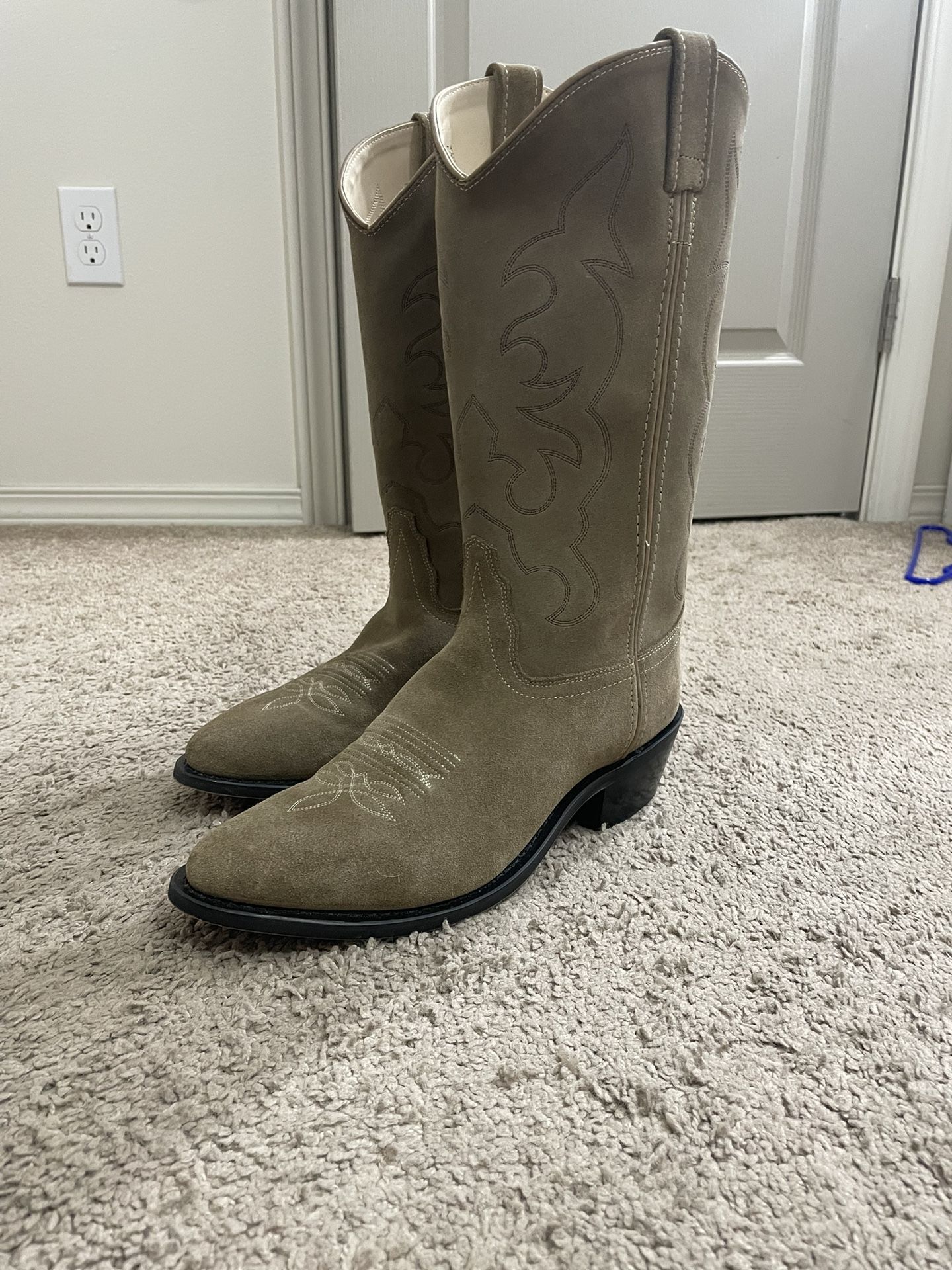 Men’s Tan Rough Out Cowboy Boots 