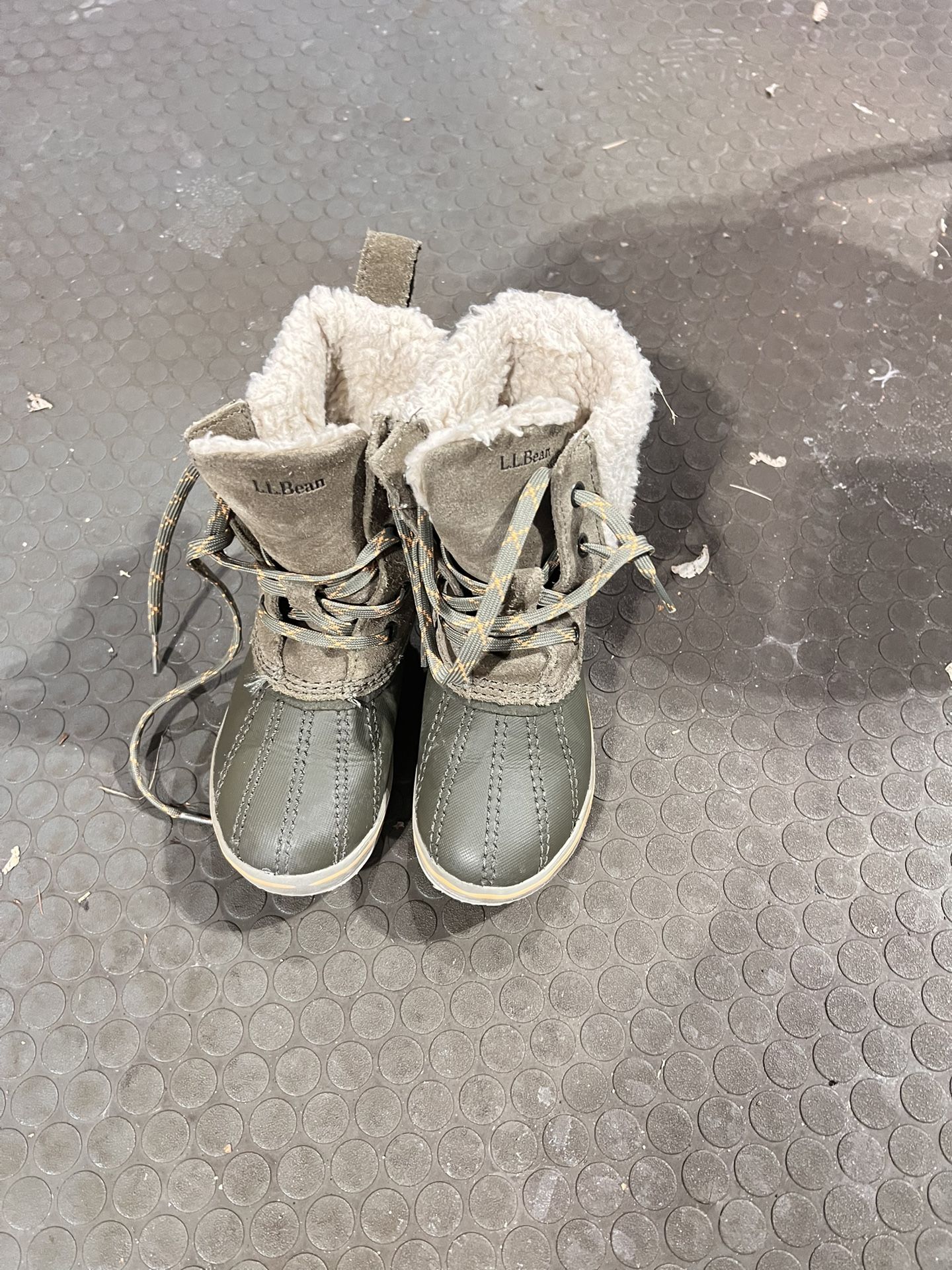 LL Bean Kids Winter Shoes Size 11