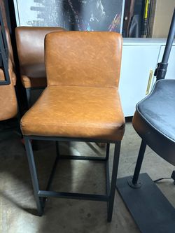 4 barstools