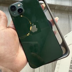iPhone 13 Alpine Green