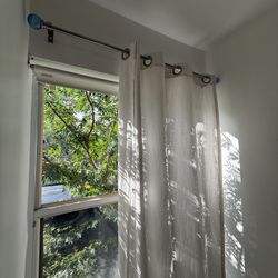 Pottery Barn Kids Curtain Rod 