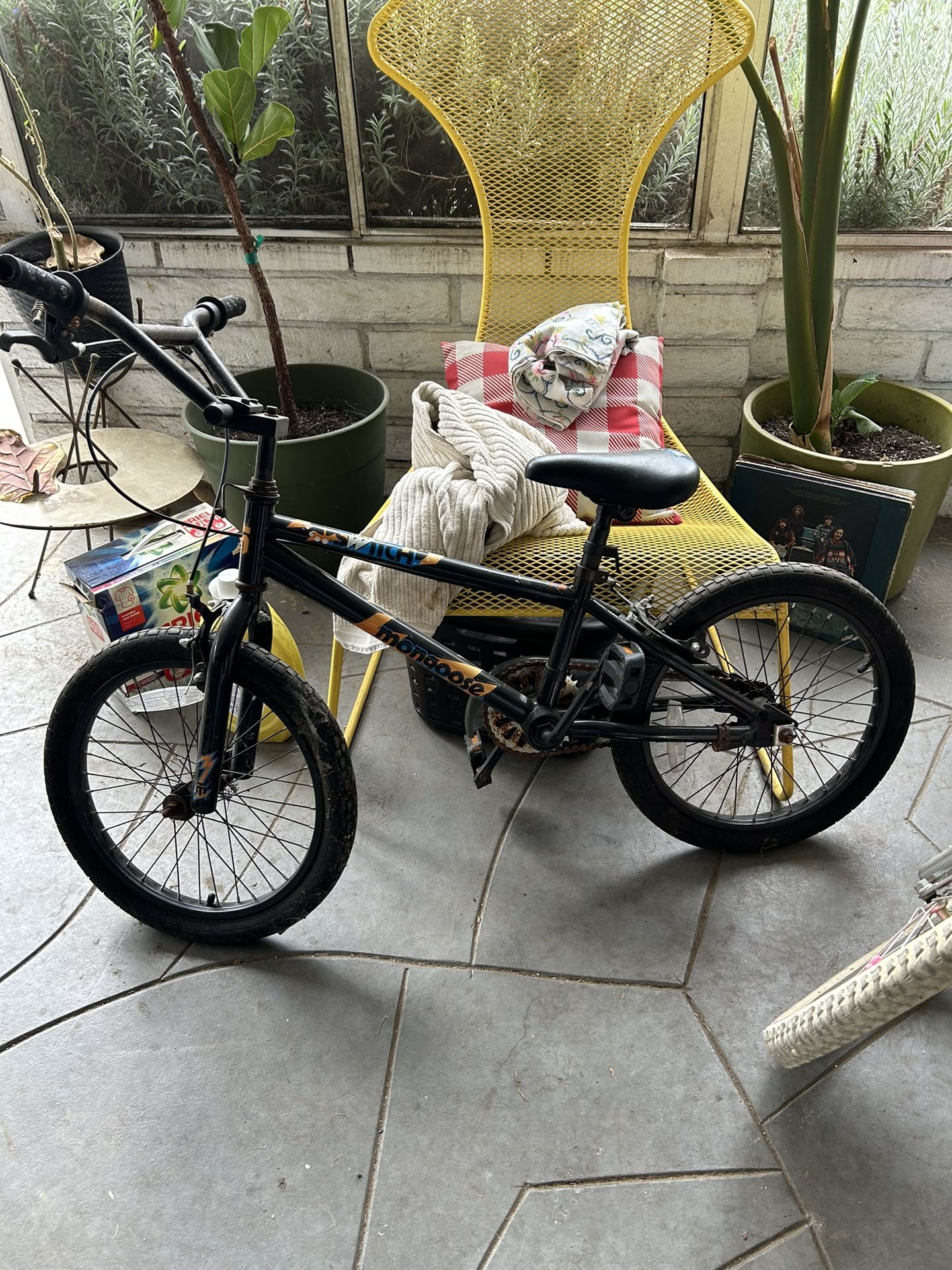 Mongoose Switch Bicycle 18”