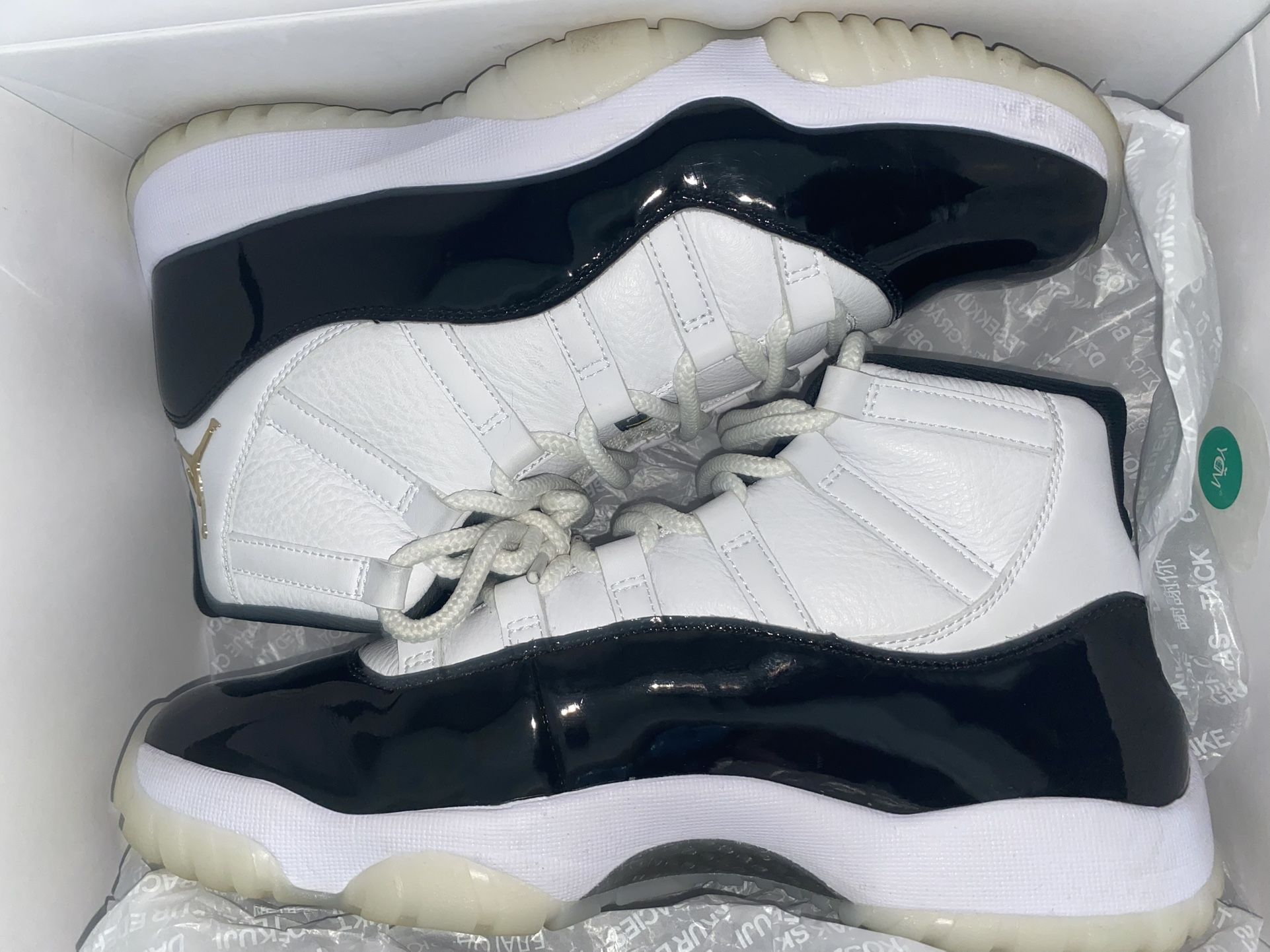 AIR JORDAN 11 RETRO