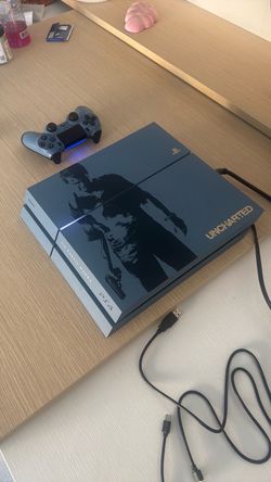 Limited Edition: Uncharted PS4 Console